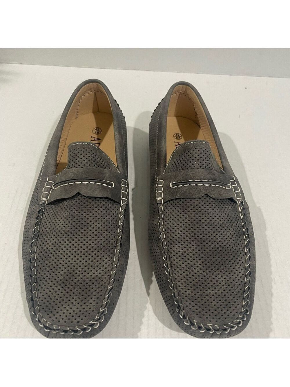Men’s Arider Grey Suede Loafers Size 8.5 US! - Picture 3 of 10